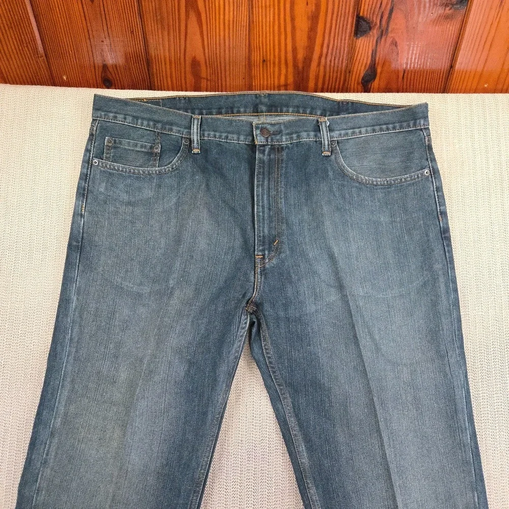 Levis size 42x32
